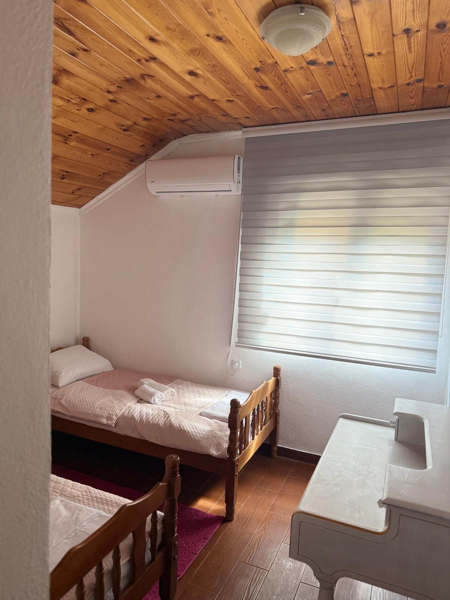 Lake Rooms * Virpazar