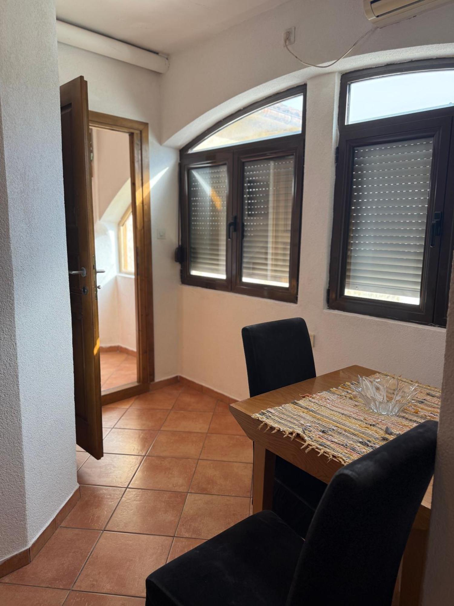 Lake Rooms * Virpazar